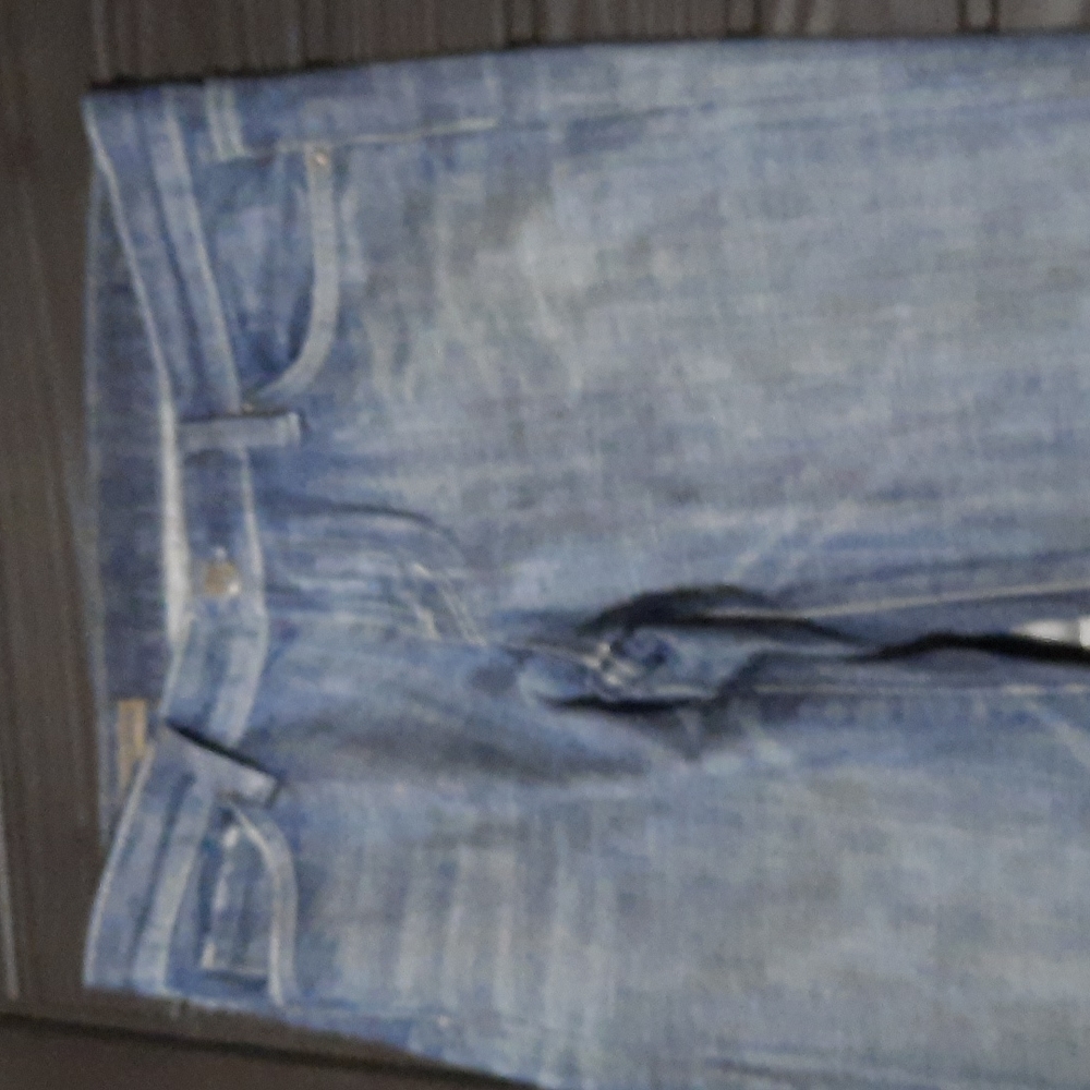 Citizens of Humanity size 28 waist 34 inseam.  Medium colored blue n light wash
